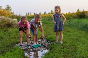 H:\Users\!Общая\Отделение организации информационного обеспечения населения\ФОТО для сайта\дети и школьники\Дети (водоем1).jpg